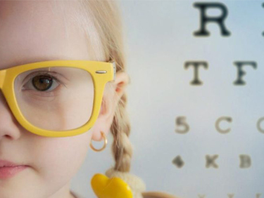 Bebeklerde Çocuklarda ve Gençlerde Gözlük Kullanımı